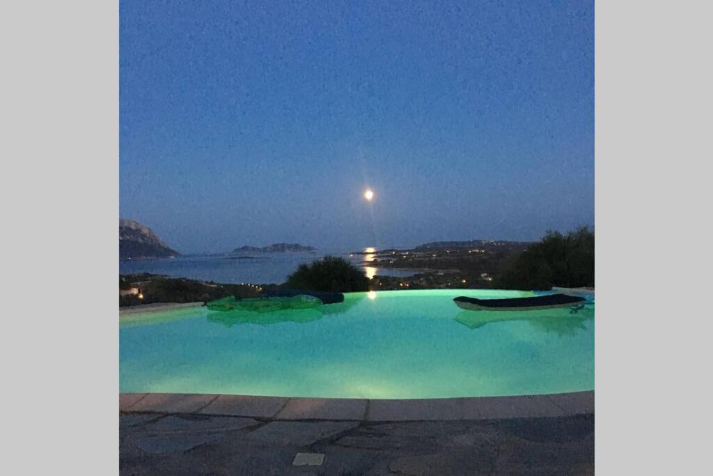 Villa And Pool Tavolara View Porto Istana Bagian luar foto