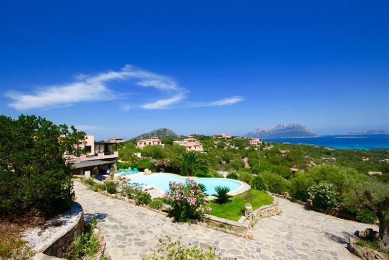 Villa And Pool Tavolara View Porto Istana Bagian luar foto